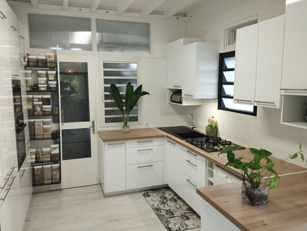 Vente Villa VILLA Bourbon bois 350000€, refaite et très astucieuse T 4/5 Saint-denis