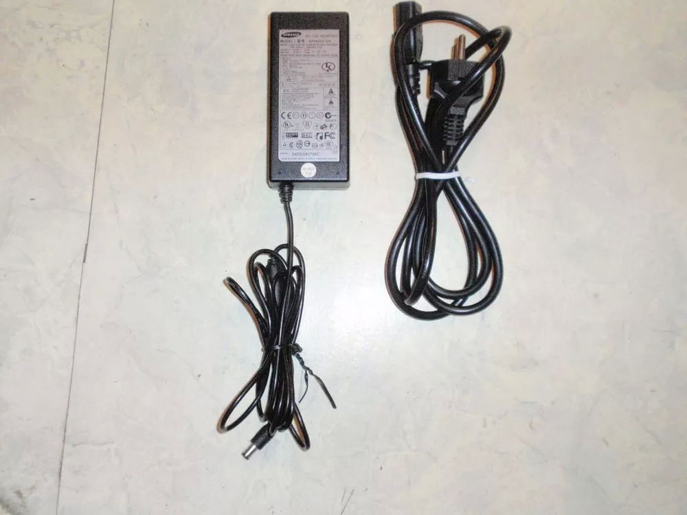 Chargeur adaptateur secteur pc portable Samsung neuf Matériel informatique