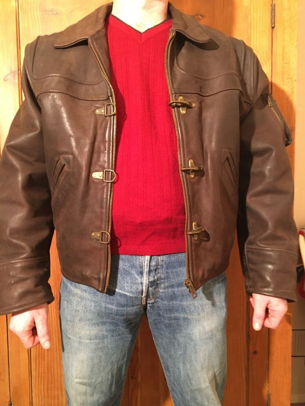 BLOUSON CUIR MARRON RED SKIN
Taille / M Vêtements