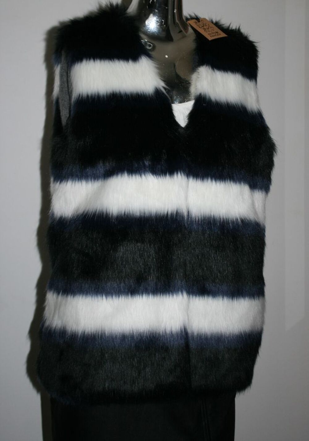 Veste gilet sans manche MOLLY BRACKEN taille unique 36/38/40 Vêtements