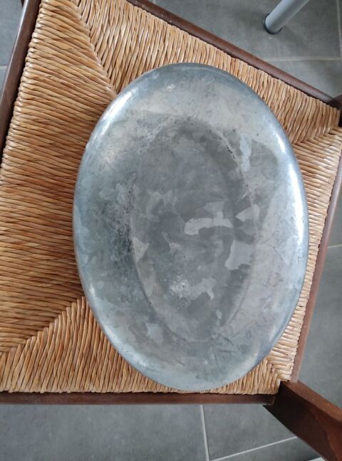 Jolie bouillotte en Zinc 
Bon �tat 15 Colombier-Fontaine (25)