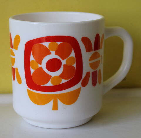 Tasse Mug orange MOBIL Arcopal vintage 70 10 Issy-les-Moulineaux (92)