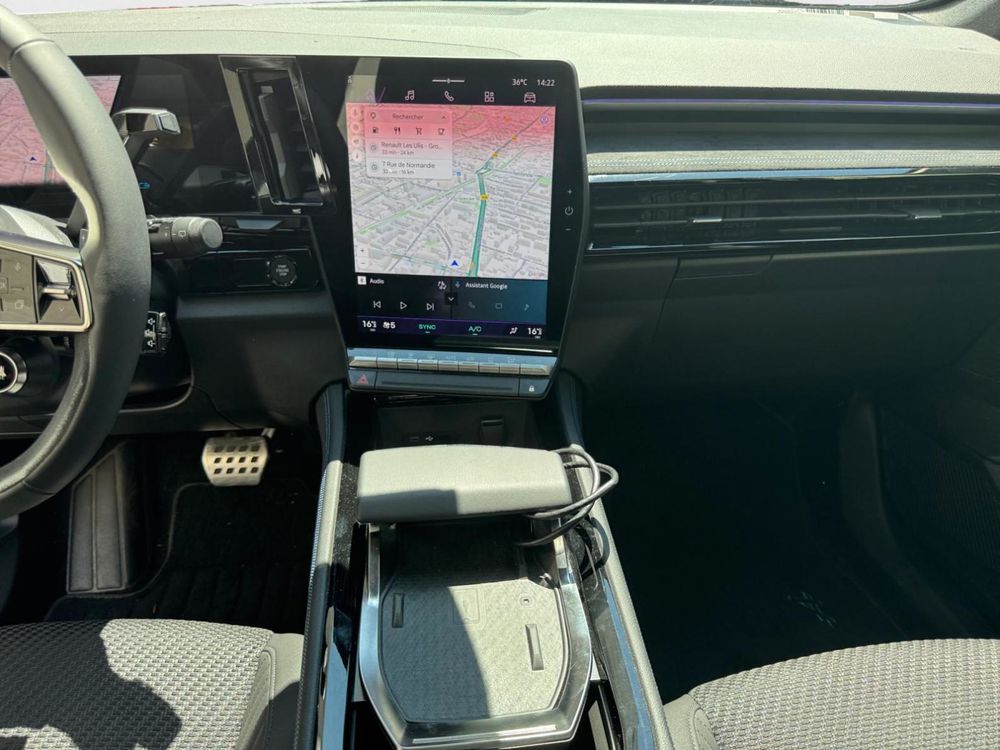 Espace full hybrid E-Tech 200 ch 7pl Esprit Alpine 2025 occasion 92120 Montrouge