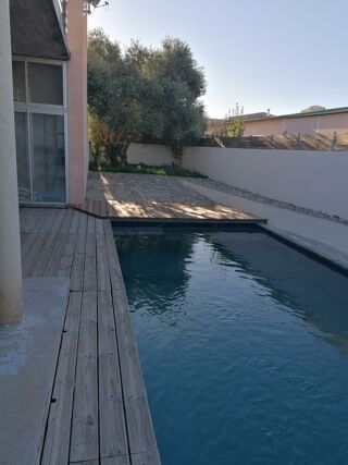  Maison à louer 5 pièces 149 m² Éguilles