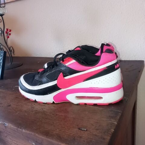 Baskets air max 10 Saint-Lon-sur-l'Isle (24)