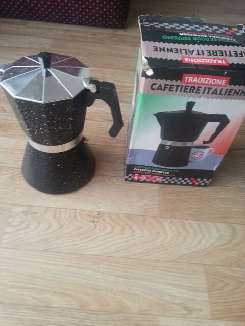 Lot de 3 cafetières italiennes neuves 10 Clamart (92)