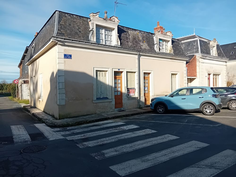 Vente Maison Charme de l'Ancien et Potentiel au coeur du bourg d'Auverse Noyant
