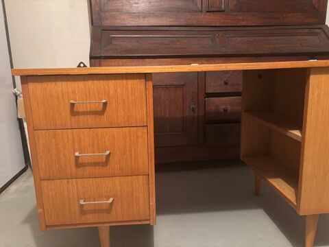 Bureau bois 40 Dieuze (57)