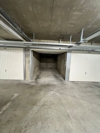  Parking / Garage � louer 14 m� Caluire-et-cuire