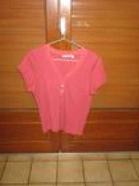 Petit haut avec boutons décoratifs couleur orange  0 Mérignies (59)