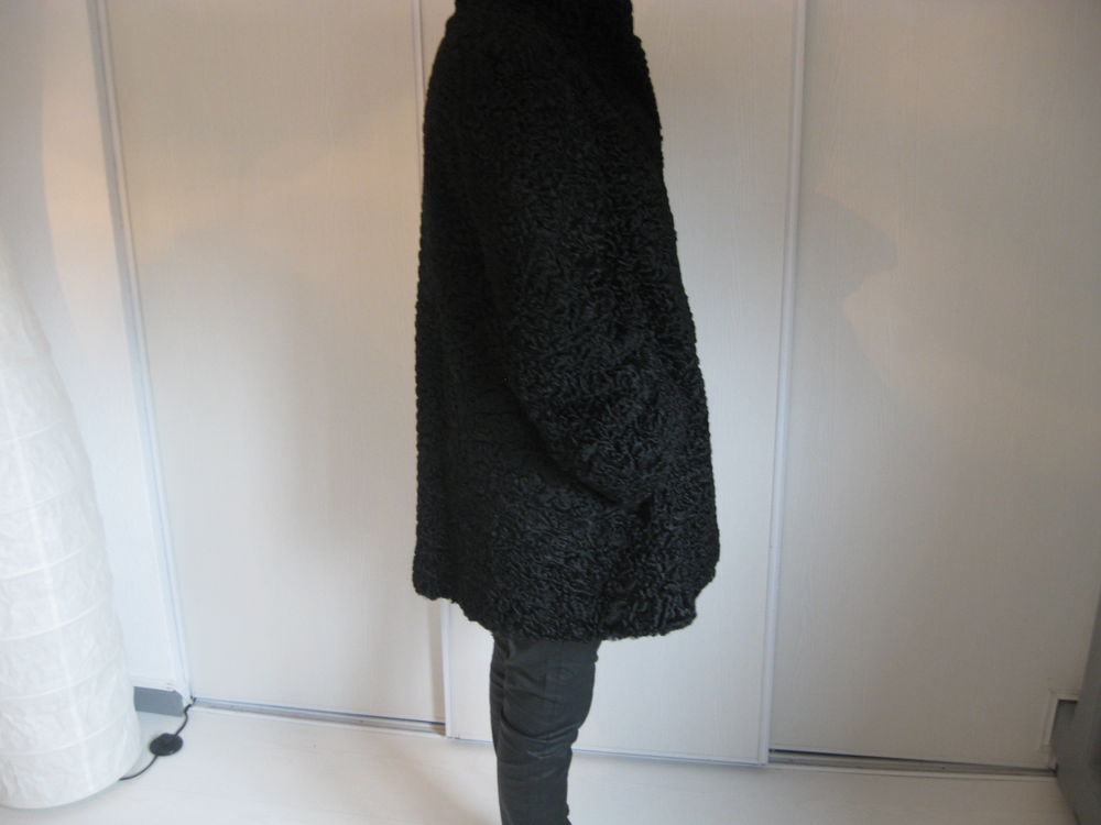 Manteau d'ASTRAKAN Vêtements