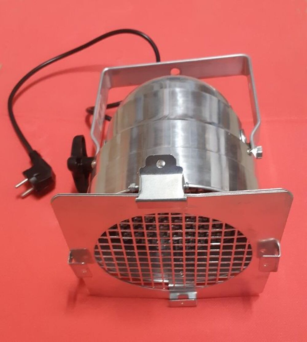1 Projecteur Strairville PAR 56 Audio et hifi