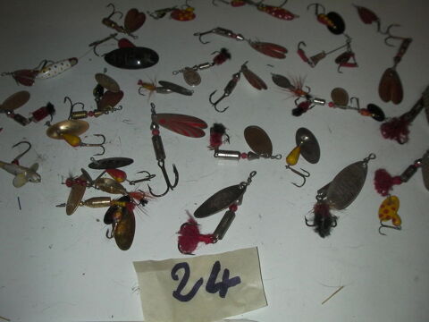 Leurres de p�che N� 24 30 Roques (31)