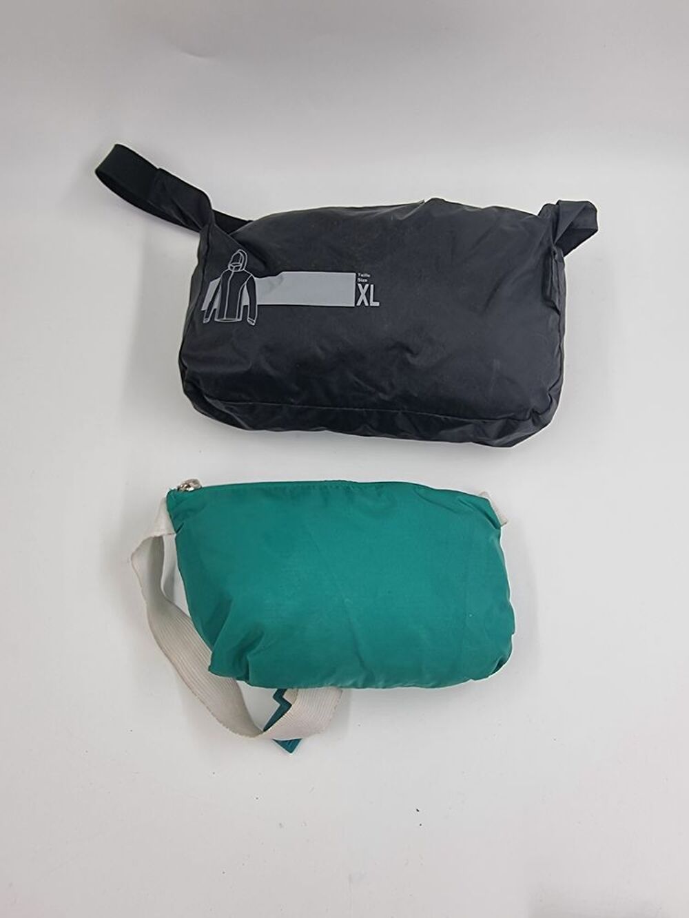 Lot de 2 coupes vents (Kawe) noir/vert taille XL et M Vêtements