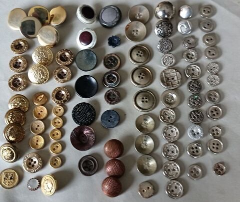 Lot de 99g de Boutons Vintage  Style Officier & Bijoux  N�42 12 Thonon-les-Bains (74)