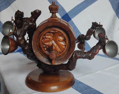 Tonnelet � alcools ou liqueurs (tr�s joli) 50 Clermont-Ferrand (63)