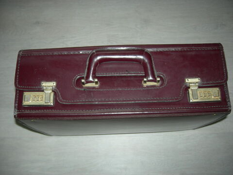 attach� case 45 Vittel (88)