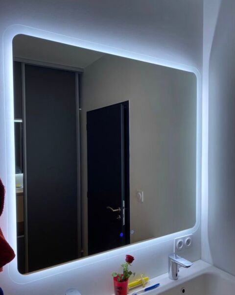 Miroir de salle de bain design Alasta 110x100 150 euros  150 Lavalette (31)