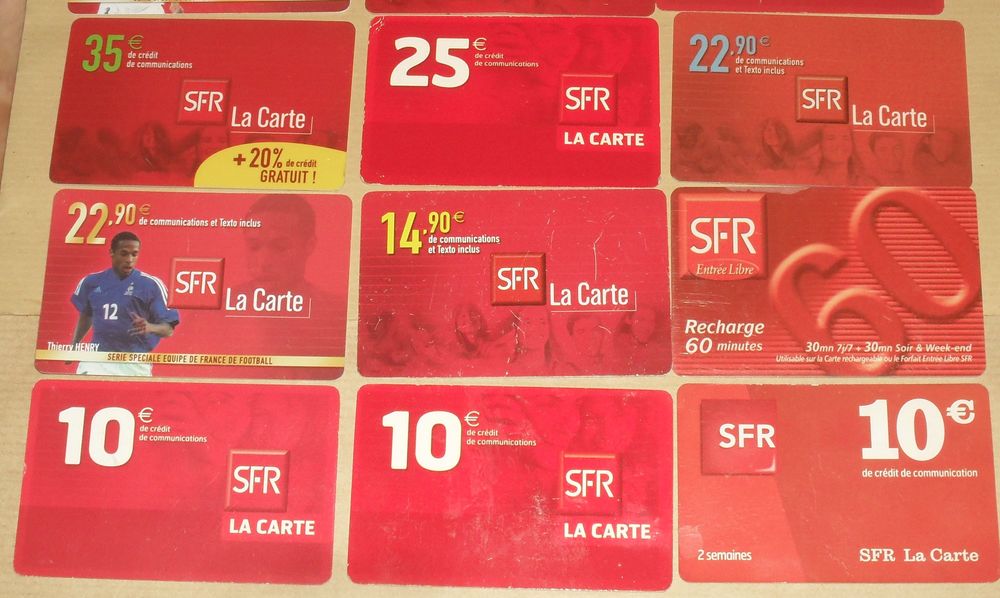 Lot de 15 cartes t&eacute;l&eacute;phoniques SFR. 