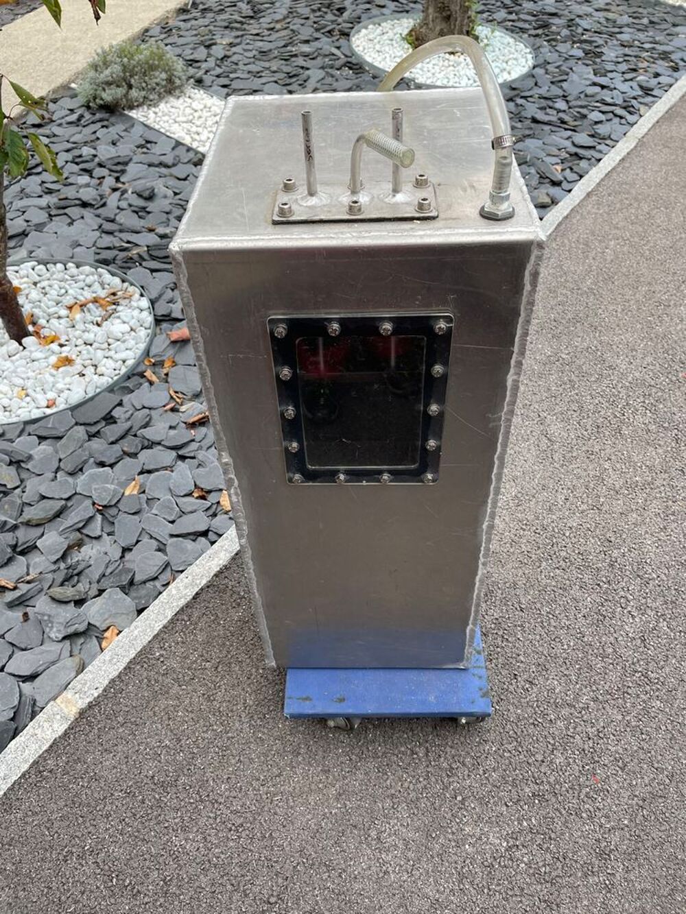 Prototype cuve &agrave; eau pour fourgon ou camion Bricolage