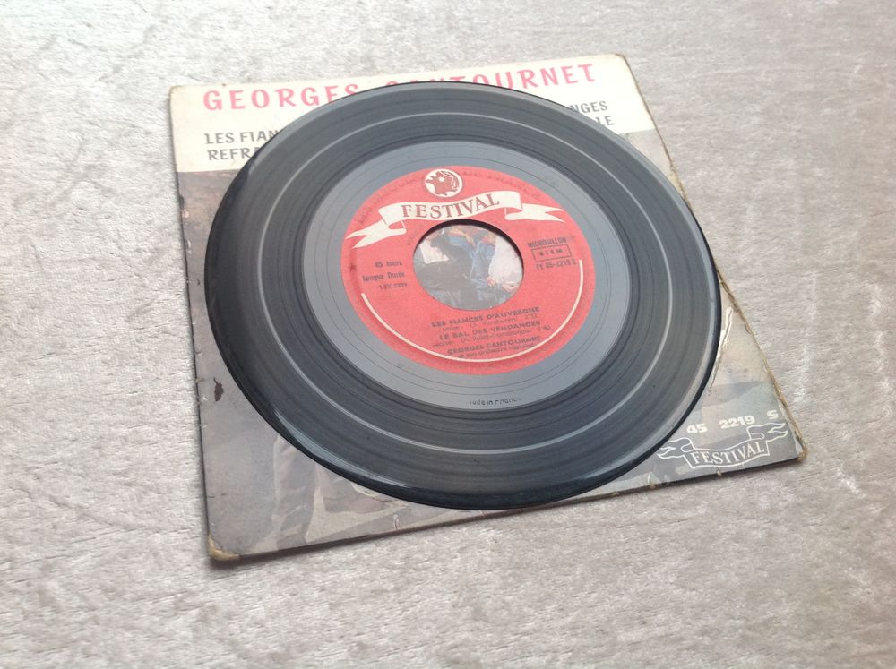 GEORGES CANTOURNET DISQUE 4 TITRES Envoi Possible
CD et vinyles