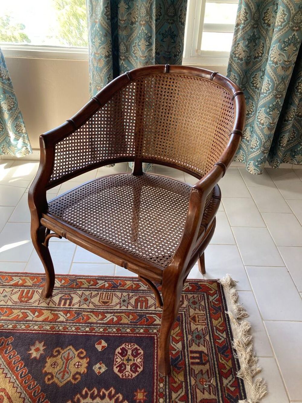 Table ronde + 2 fauteuils Meubles