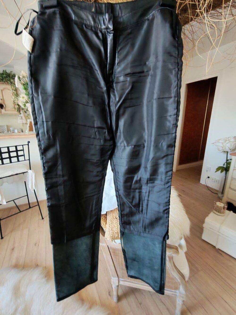 Pantalon femme cuir noir marque inspirations T 40 Vêtements