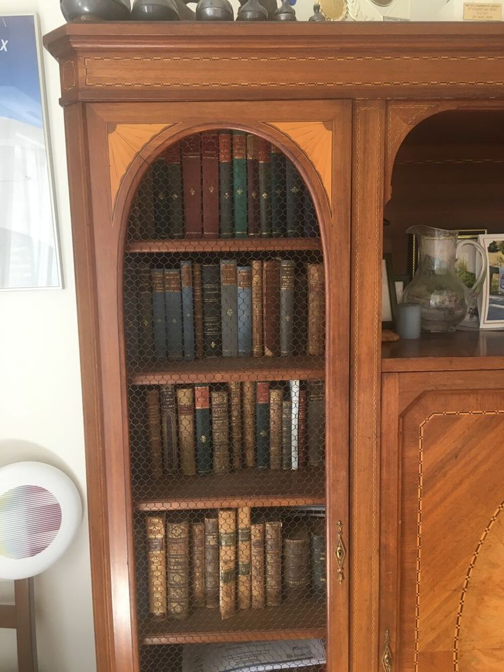 Biblioth&egrave;que et meuble bas assorti, en marqueterie Meubles
