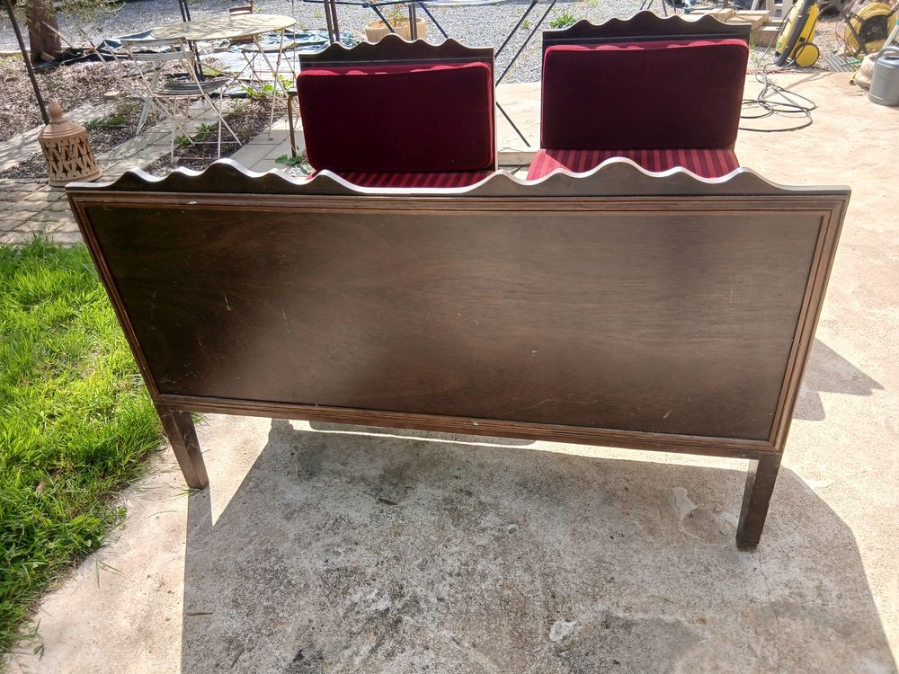 CHAISES OU FAUTEUILS Meubles