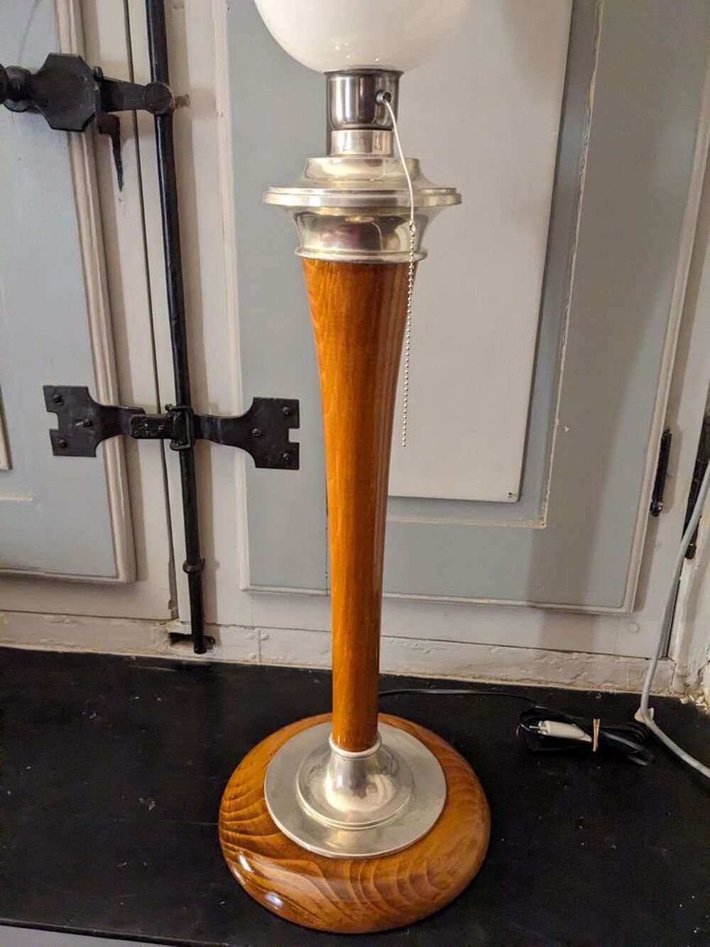 belle lampe art d&eacute;co MAZDA 1930 couleur ALU chrome et NOYER Décoration