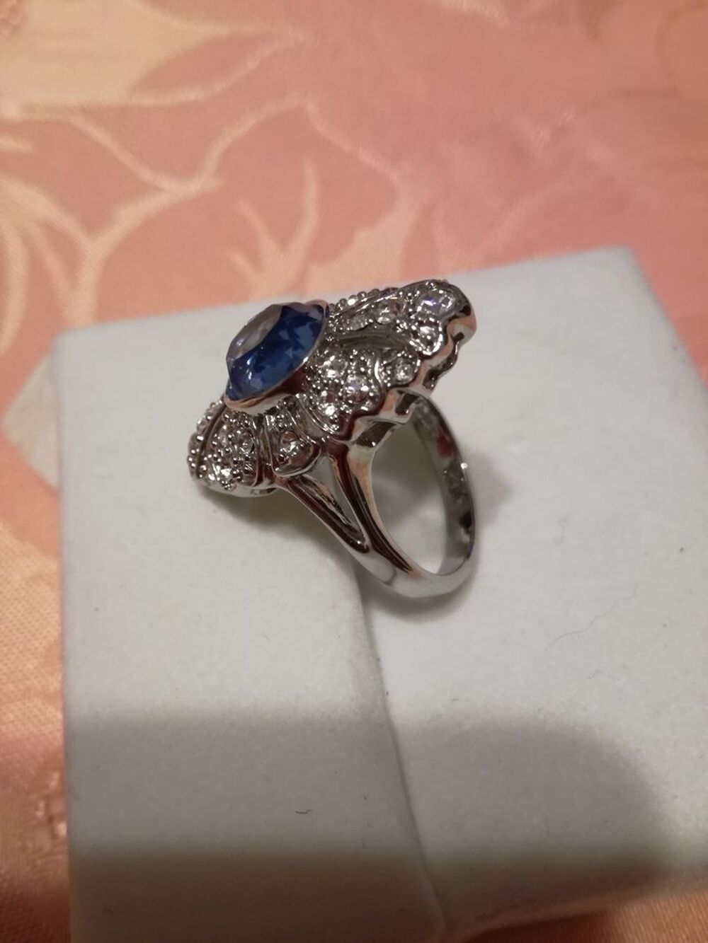 Bague Ovale Bijoux et montres