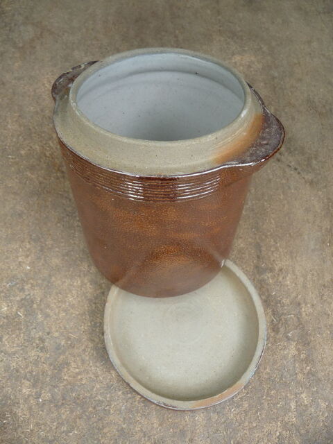 Pot en terre cuite 6 Saint-Quentin-sur-Nohain (58)