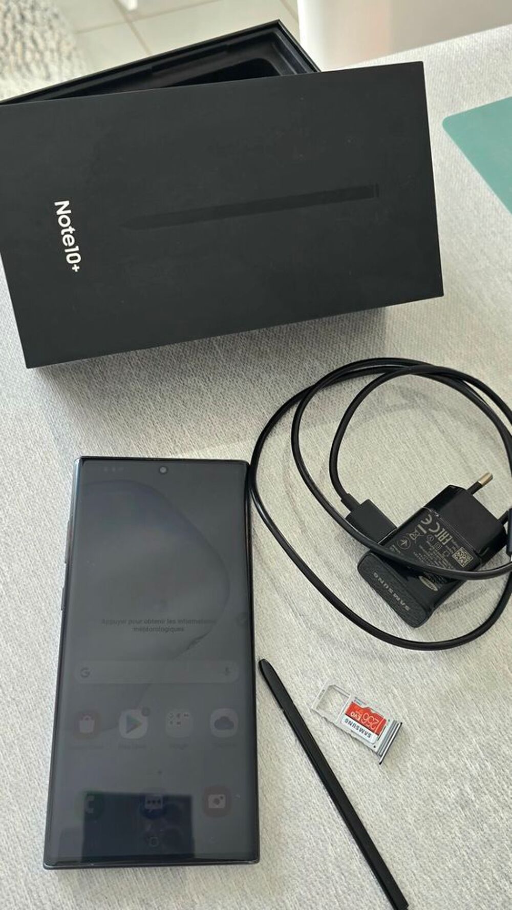 T&Eacute;L&Eacute;PHONE SAMSUNG GALAXY NOTE 10 + Téléphones et tablettes