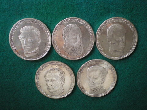 M�dailles de cinq Rois de Belgique en coffret. 170 Caen (14)