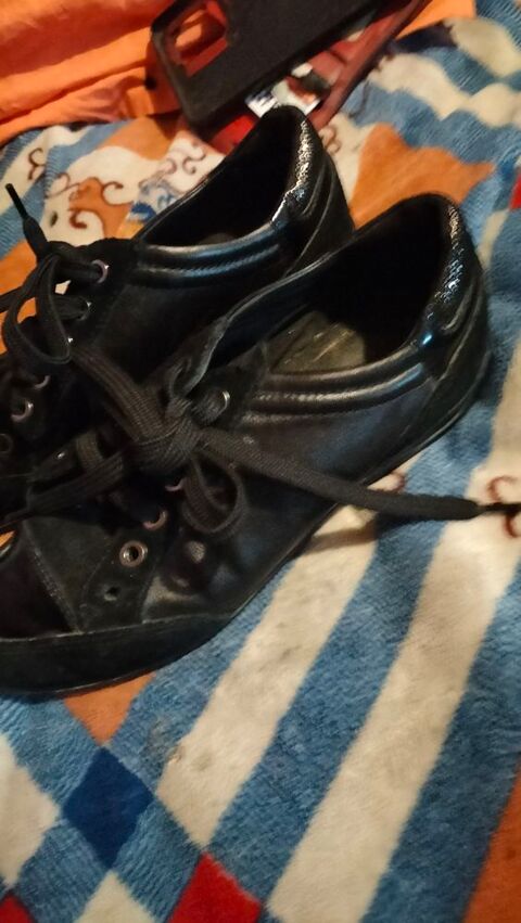 Basket cuir Geox pointure 38 très bon état 19 Cachan (94)