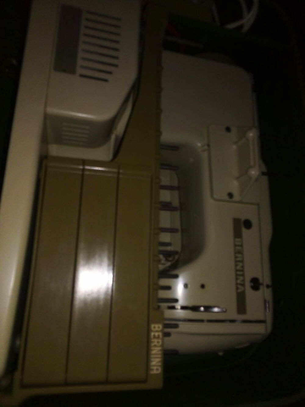 Machine a coudre berlina 730 Meubles
