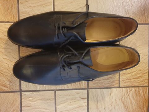 Chaussures neuves homme cuir noir pointure 45 20 Nux-les-Mines (62)
