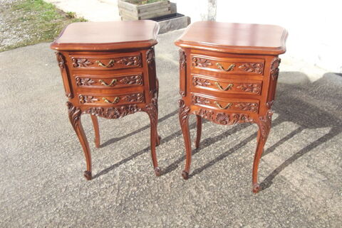 TABLES DE CHEVET en BOIS MASSIF
95 Ramous (64)