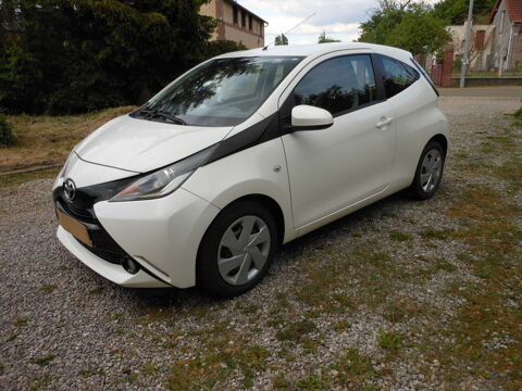 Toyota aygo 1.0 VVT-i x-play