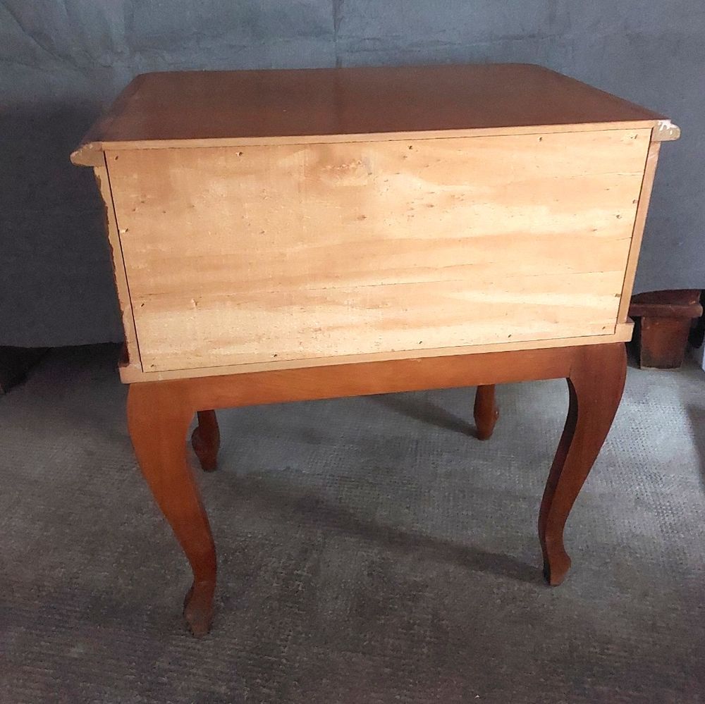 Tables de chevet style Louis XV Meubles