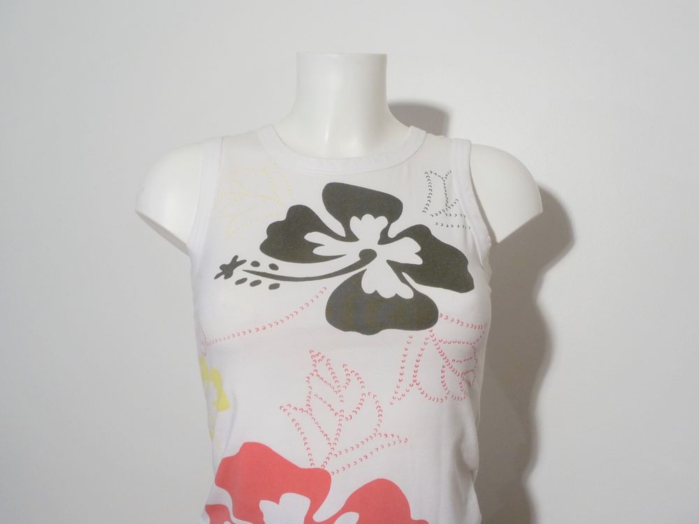 Top/ Tee Shirt Blanc Motif Fleuri Rouge Vert Jaune-3 Suisses Vêtements