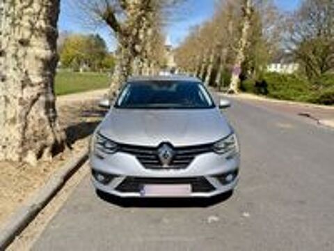 Megane IV M&eacute;gane IV Berline TCe 130 Energy Limited 2018 occasion Bruxelles, Belgique