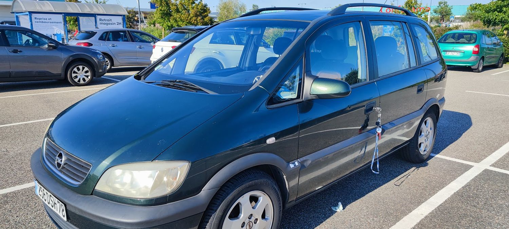 Zafira 1.6i 16V El&eacute;gance 2002 occasion 78990 &Eacute;lancourt