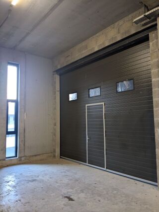  Parking / Garage � louer 90 m�
