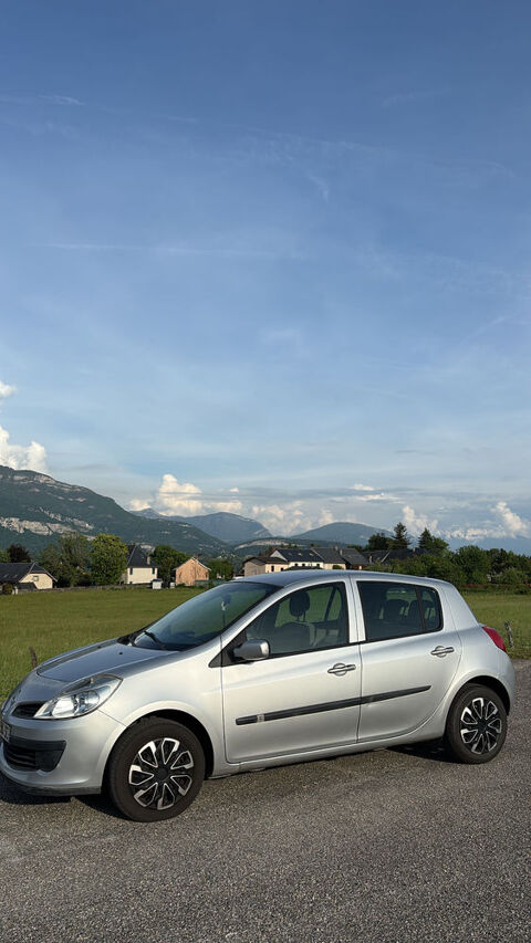 Renault clio iii Clio 3 &agrave; d&eacute;battre !!!
