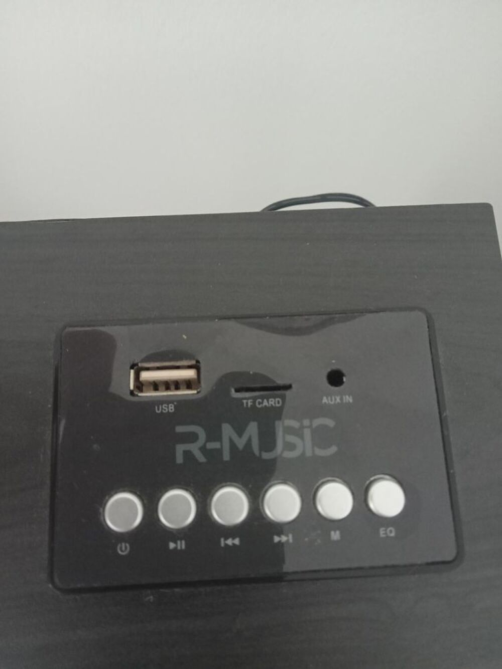 barre de son "tour" Audio et hifi