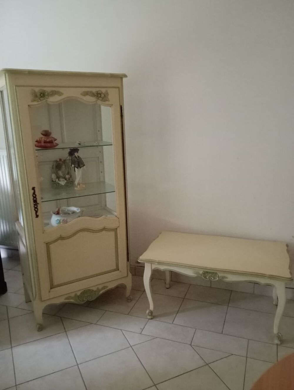 Salle &agrave; manger Louis XV ch&ecirc;ne + vaisselier et table de salon Meubles