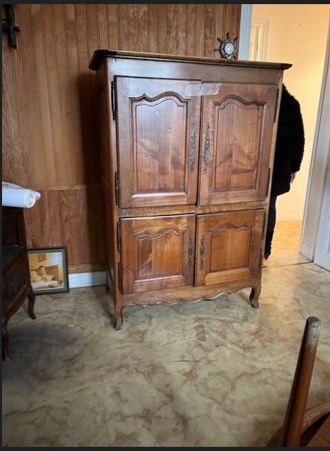 ARMOIRE EN CHENE  0 Le Perreux-sur-Marne (94)