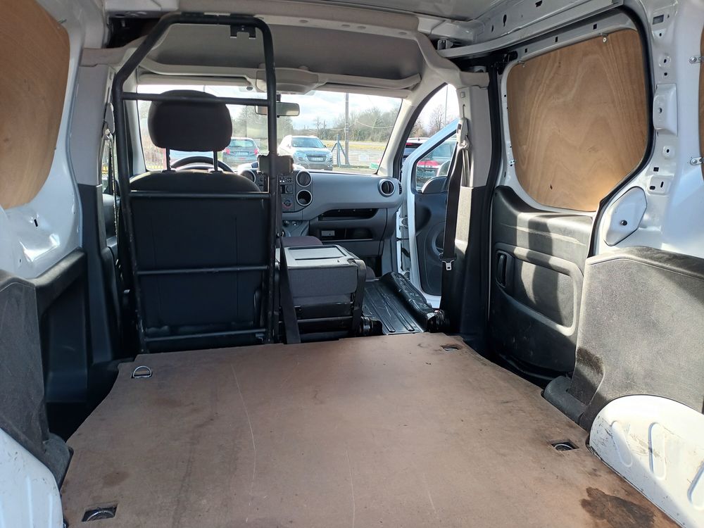 Berlingo 1.6 BLUEHDI 75 CLUB 2017 occasion 86600 Coulombiers