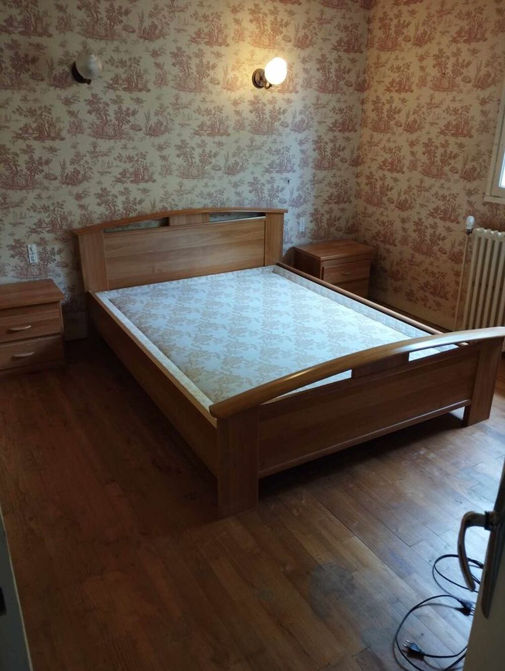 Lit et ses chevets Meubles